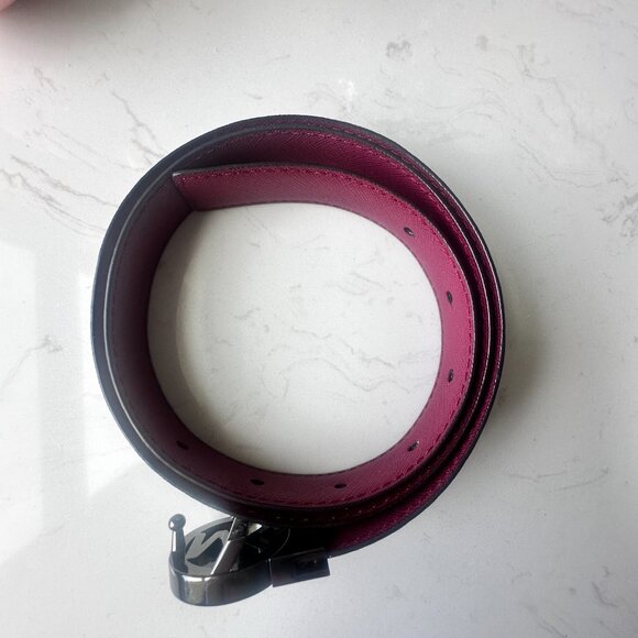 Michael Kors (MK) Logo Reversible Leather Belt - Picture 7 of 7